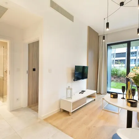 Shelter Rogowo Kolo Kolobrzegu Apartament Familijny Przy Plazy I Wydmach Plac Zabaw Hotel *